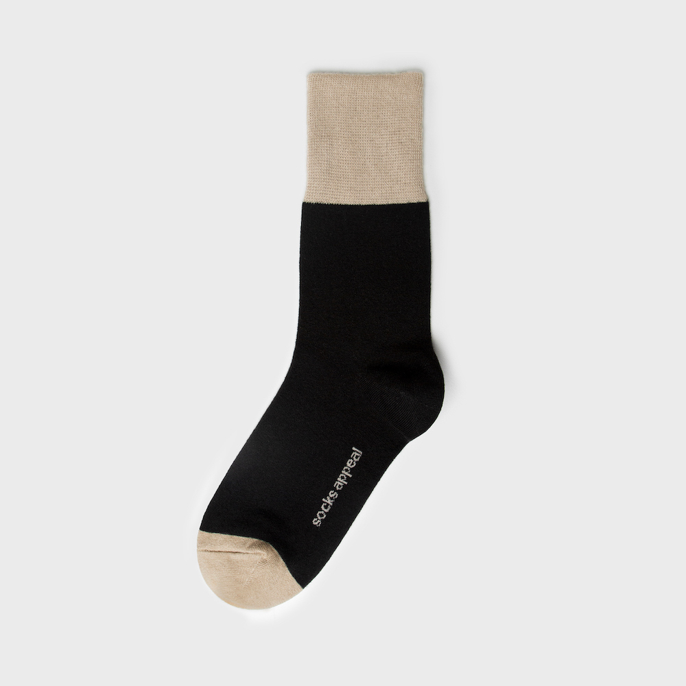 socks white color image-S1L13