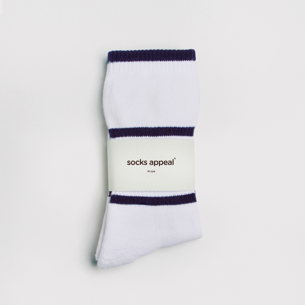 socks white color image-S3L6