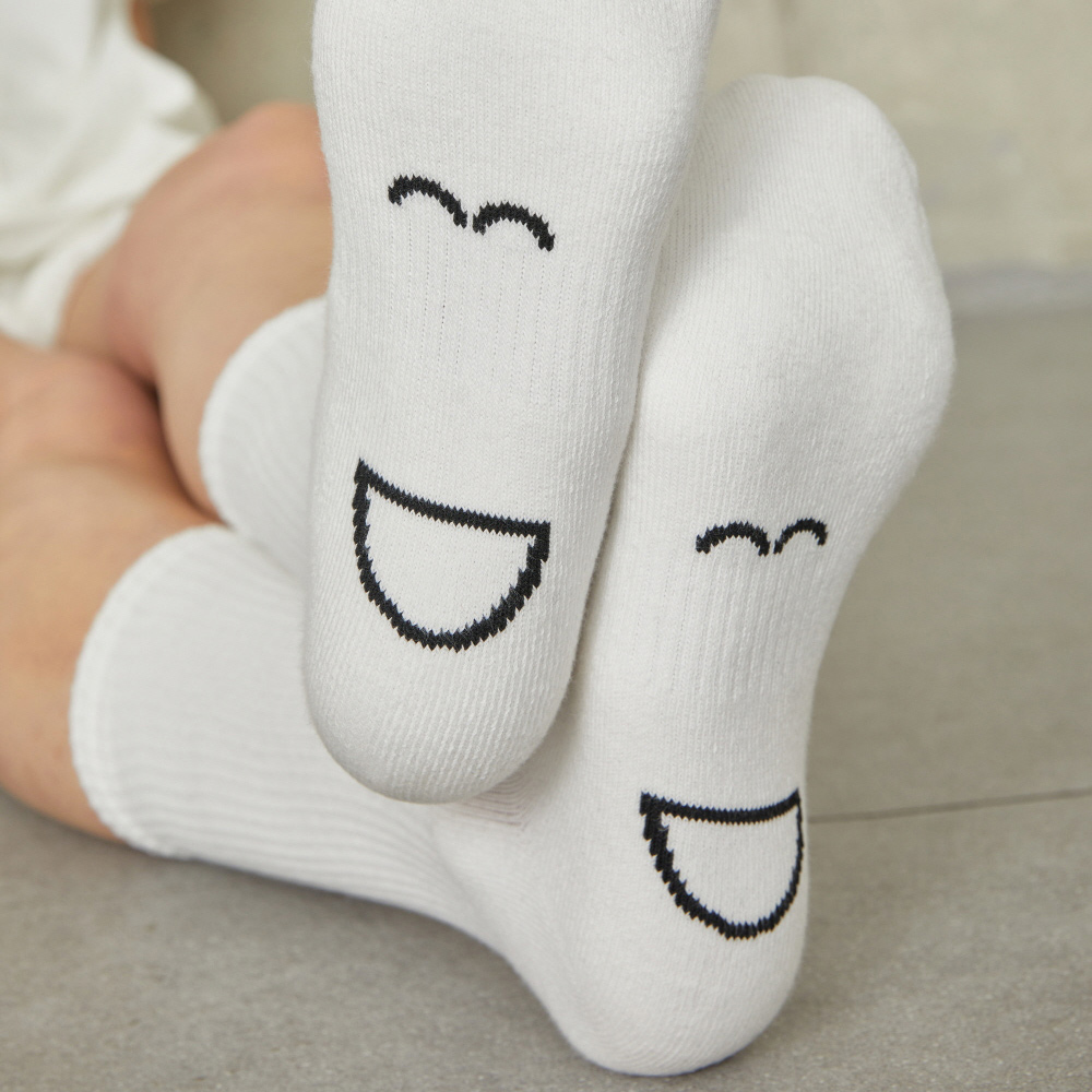 socks detail image-S5L4