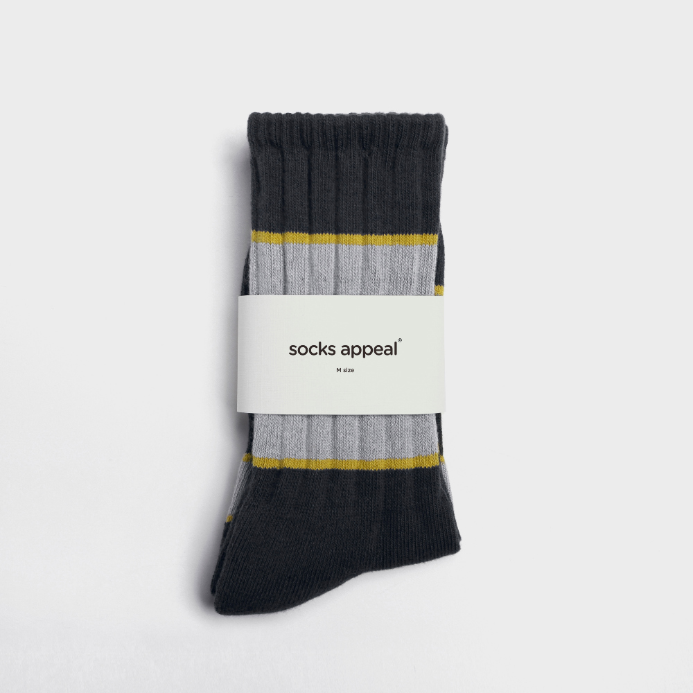 socks white color image-S3L5
