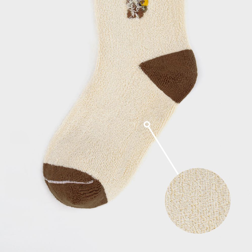 socks detail image-S3L2