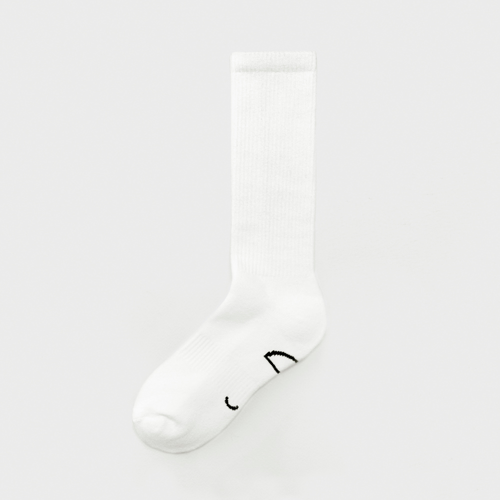 socks white color image-S2L1