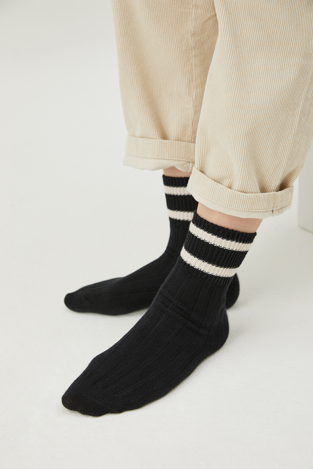 socks product image-S4L8