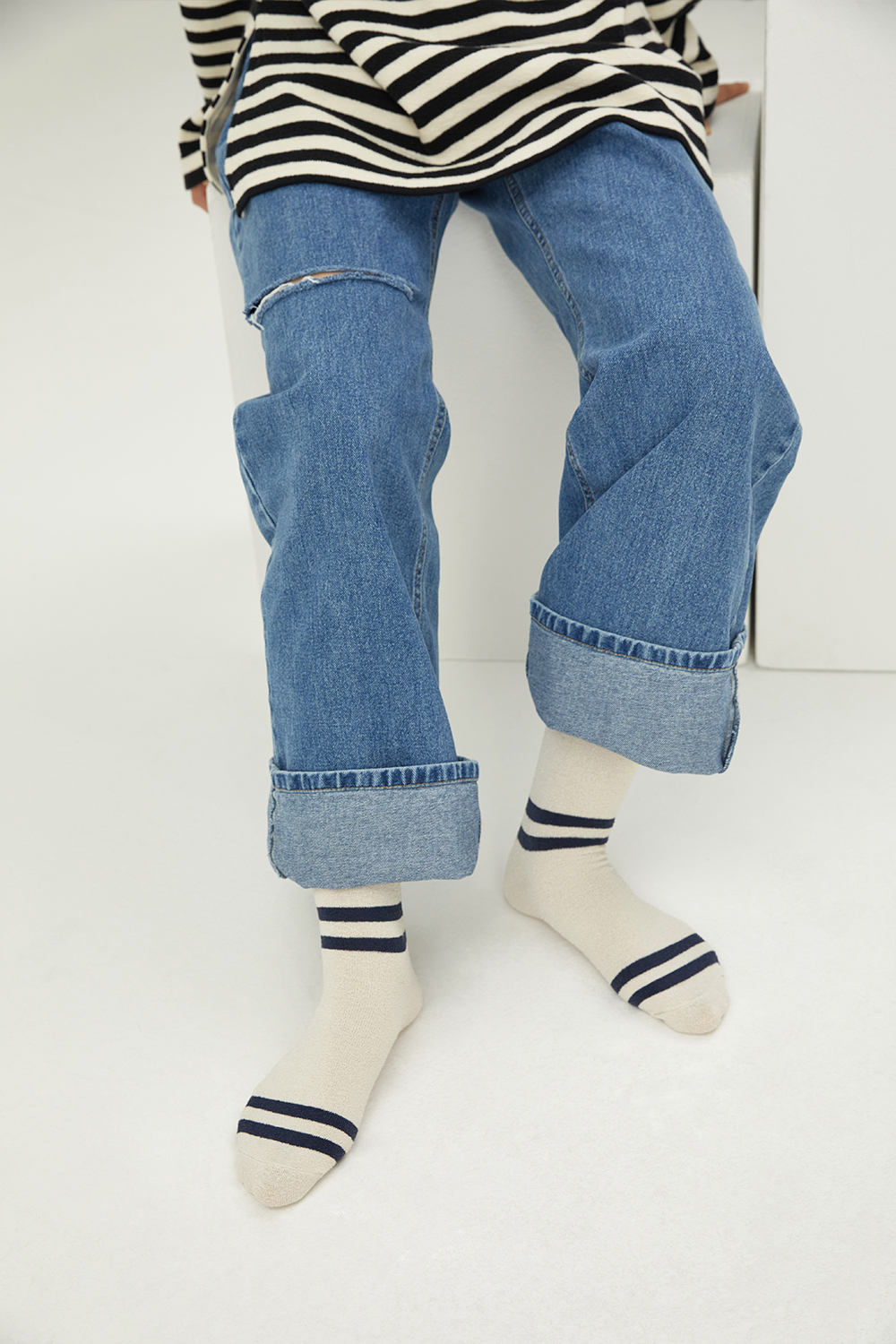 socks model image-S1L62