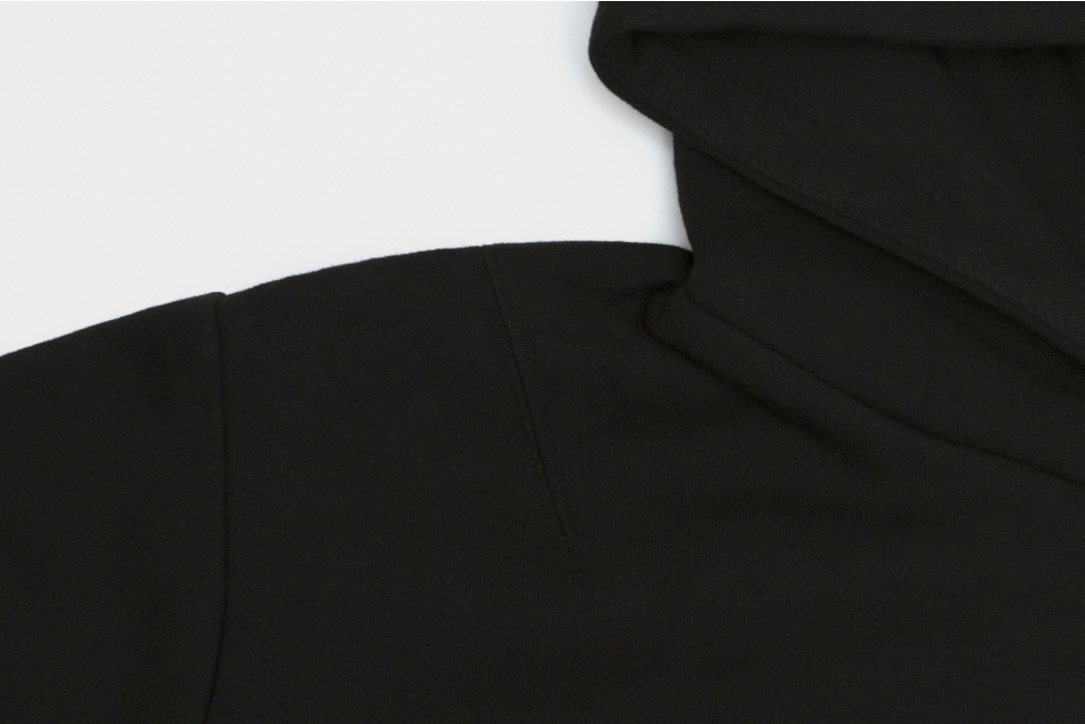 long sleeved tee detail image-S1L9