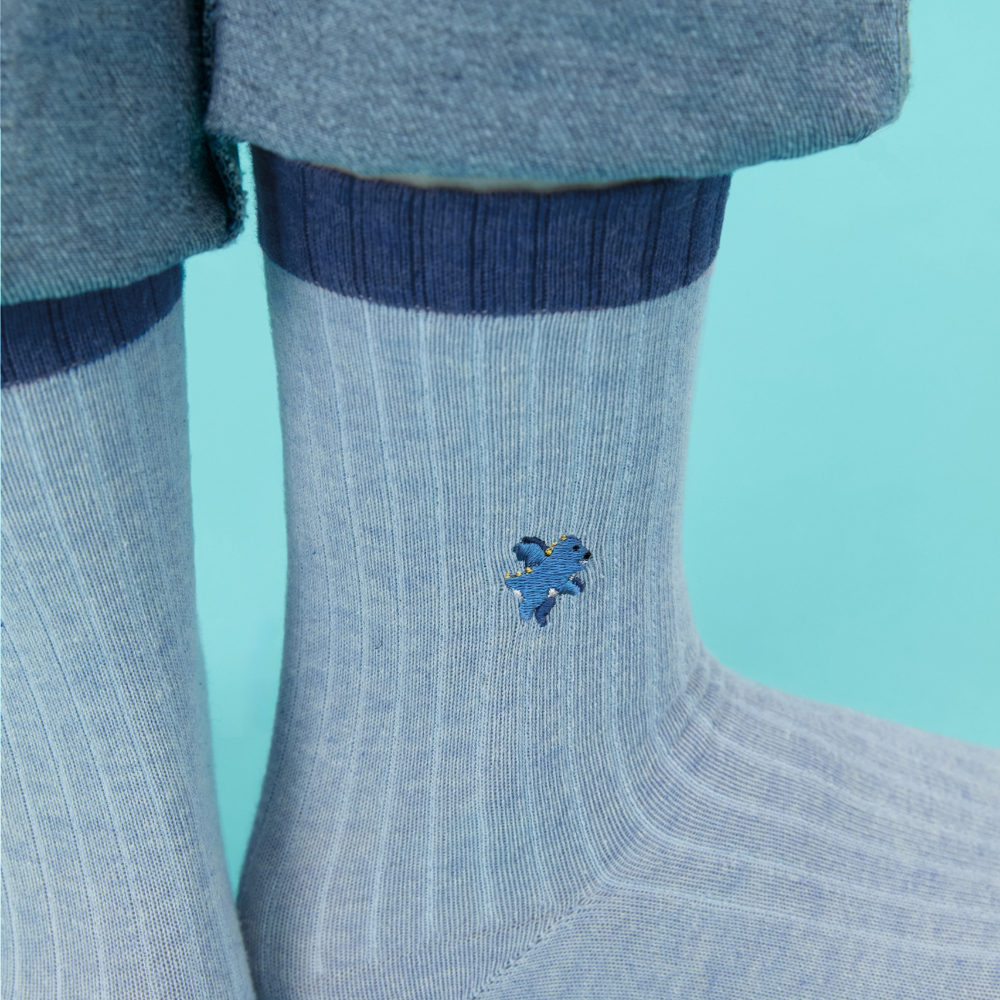 socks detail image-S2L10