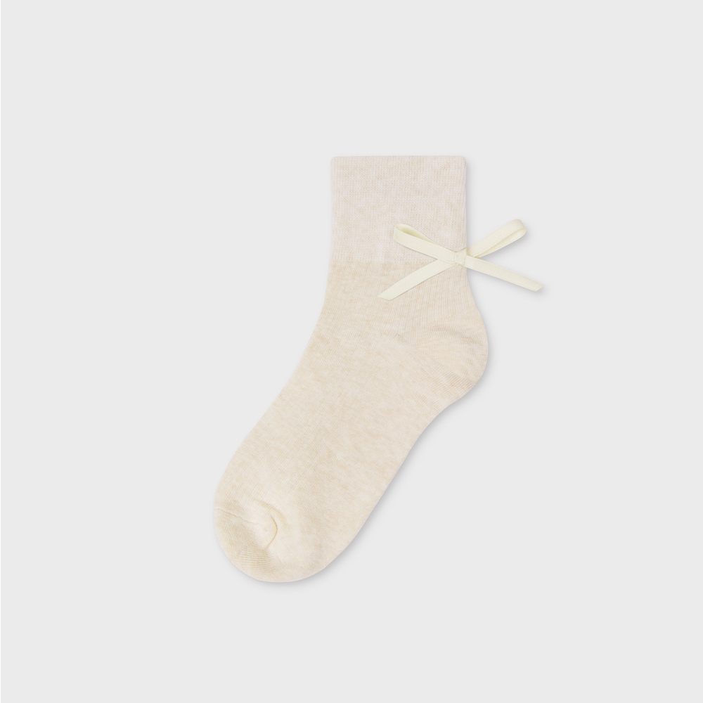 socks cream color image-S10L3